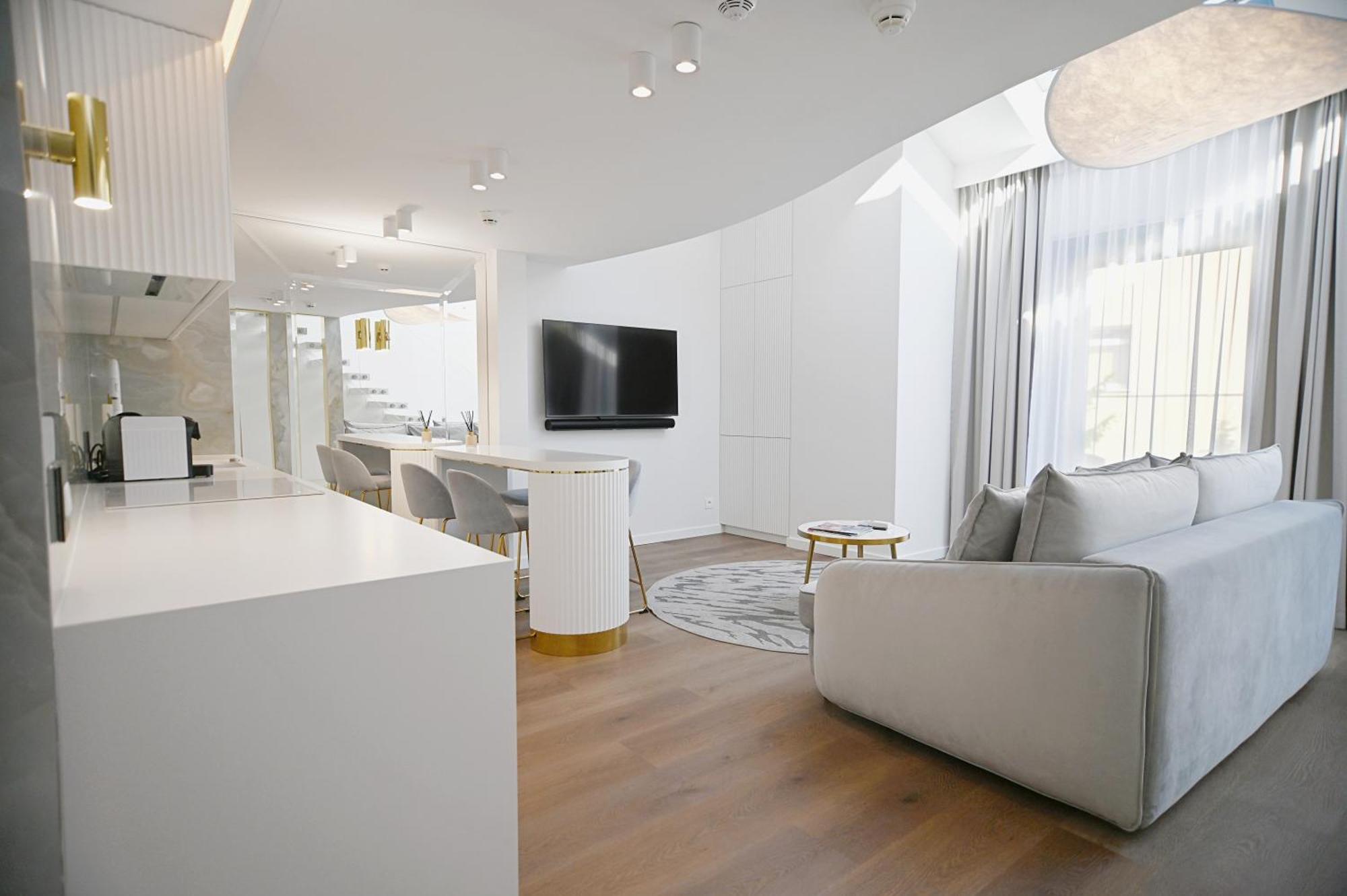 Air Conditioned 3city In Center By Renters Apartment Sopot