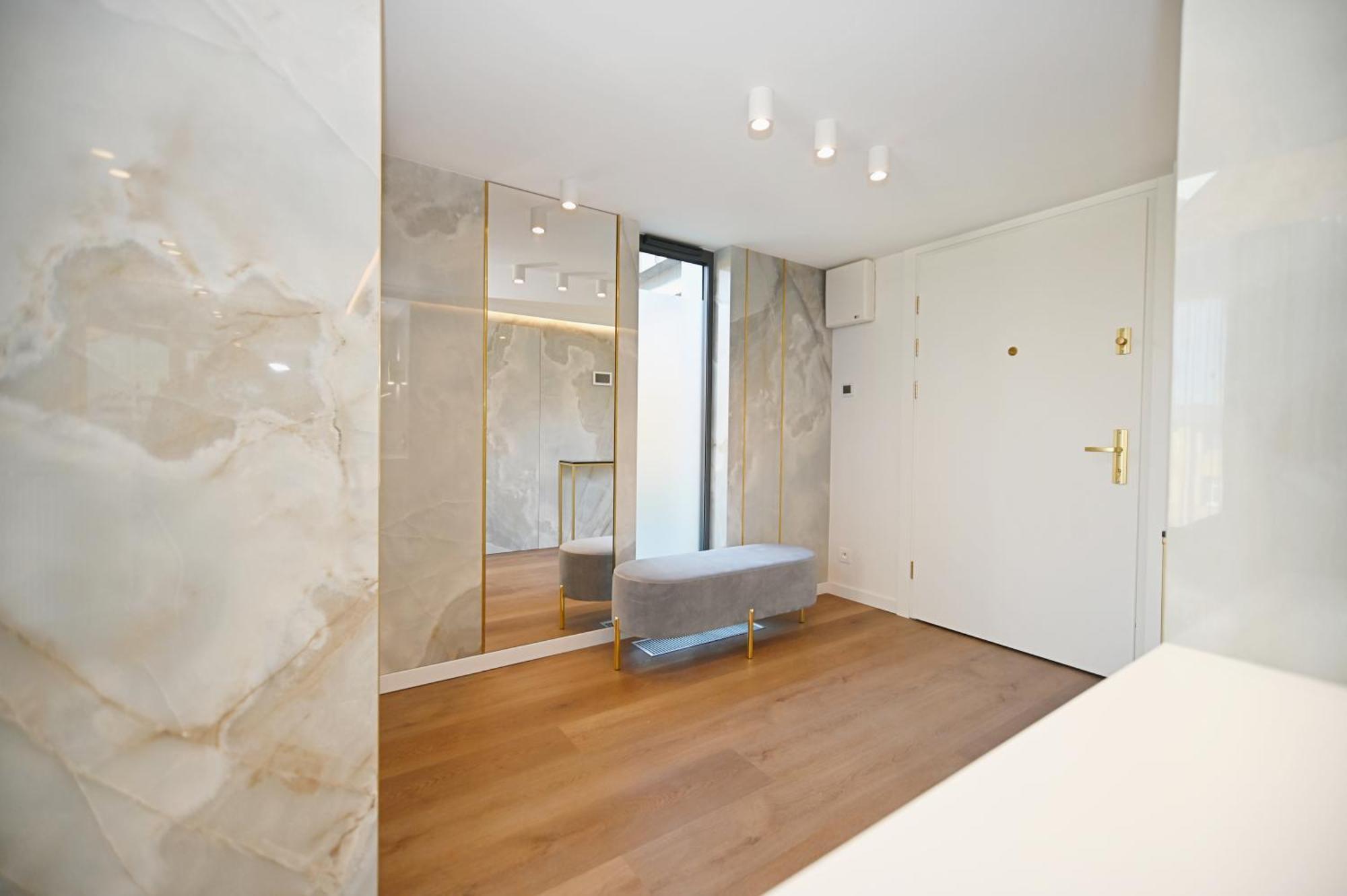 Air Conditioned 3city In Center By Renters Apartment *